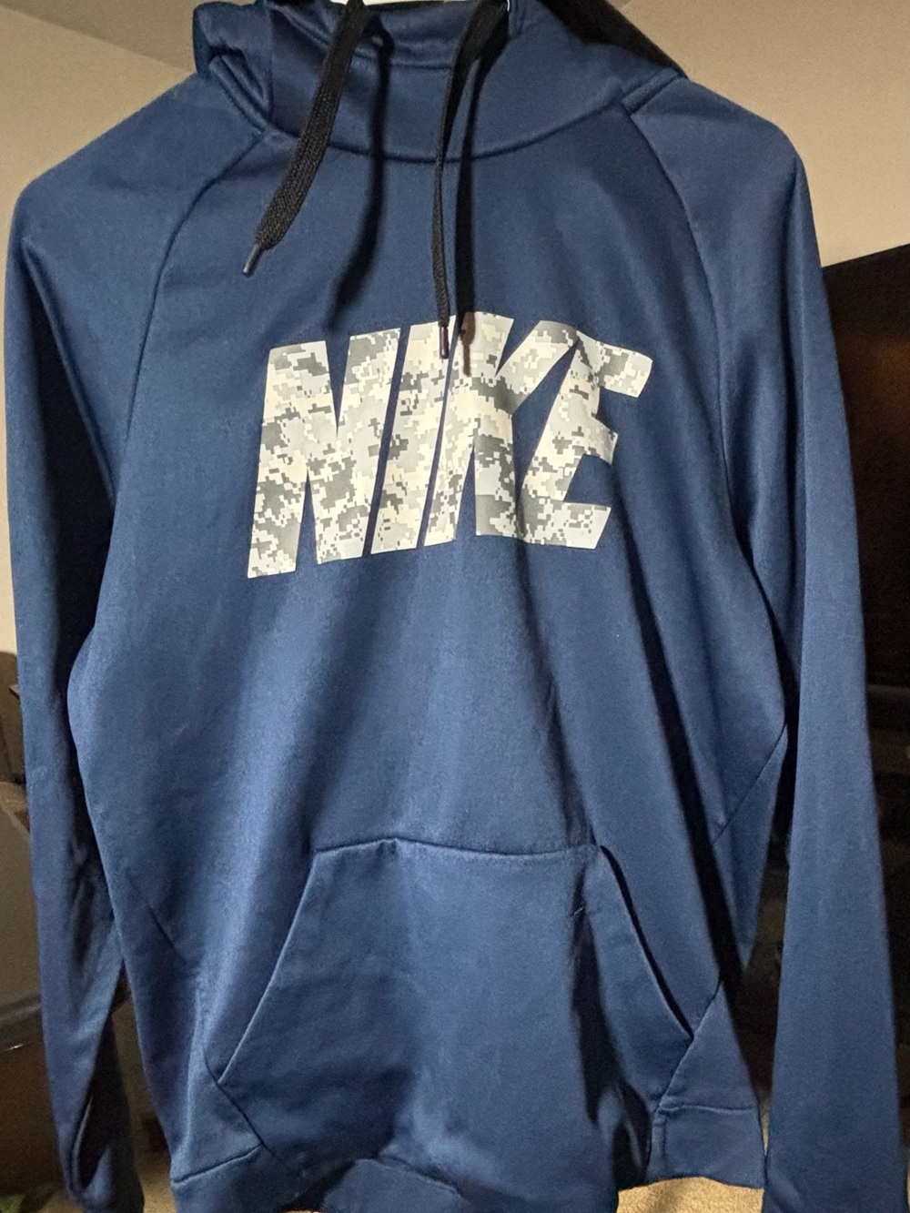 Nike Men's Dark Blue Pullover Hoodie with Gray Camo Logo
